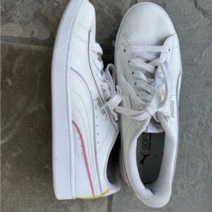 Puma Sneakers